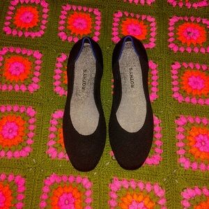 Rothy's Women's Black and Blue Flats